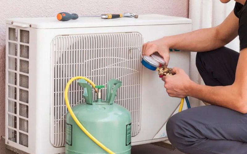 Gas máy lạnh cần được kiểm tra định kỳ để không bị thiếu hoặc thừa.